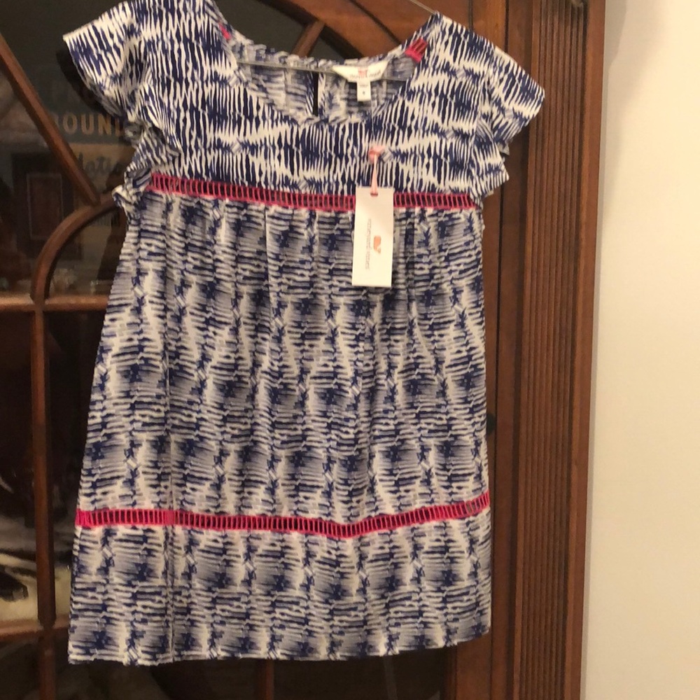 Vineyard Vines fishbone print blouse